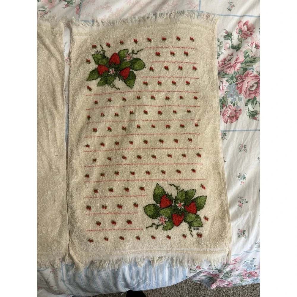 Vtg Rare Set 2 Cannon Monticello Strawberry Cottagecore Hand Towel Fringe